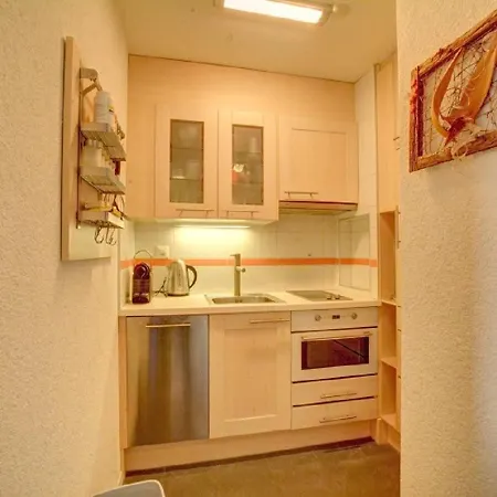 Saturne 102 Sur La Place Du Village A * أنزير