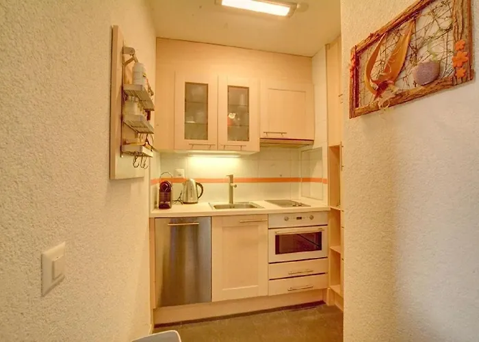 Saturne 102 Sur La Place Du Village A * أنزير